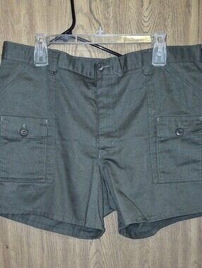 Vintage Army Military Olive Green Cargo Shorts 5" Size 40 Grunge